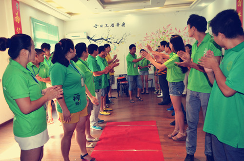 多渠道高销量 一榨鲜9月启动会话业绩！