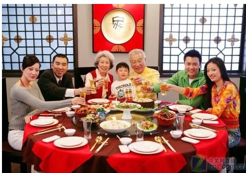 家人团聚喝一榨鲜